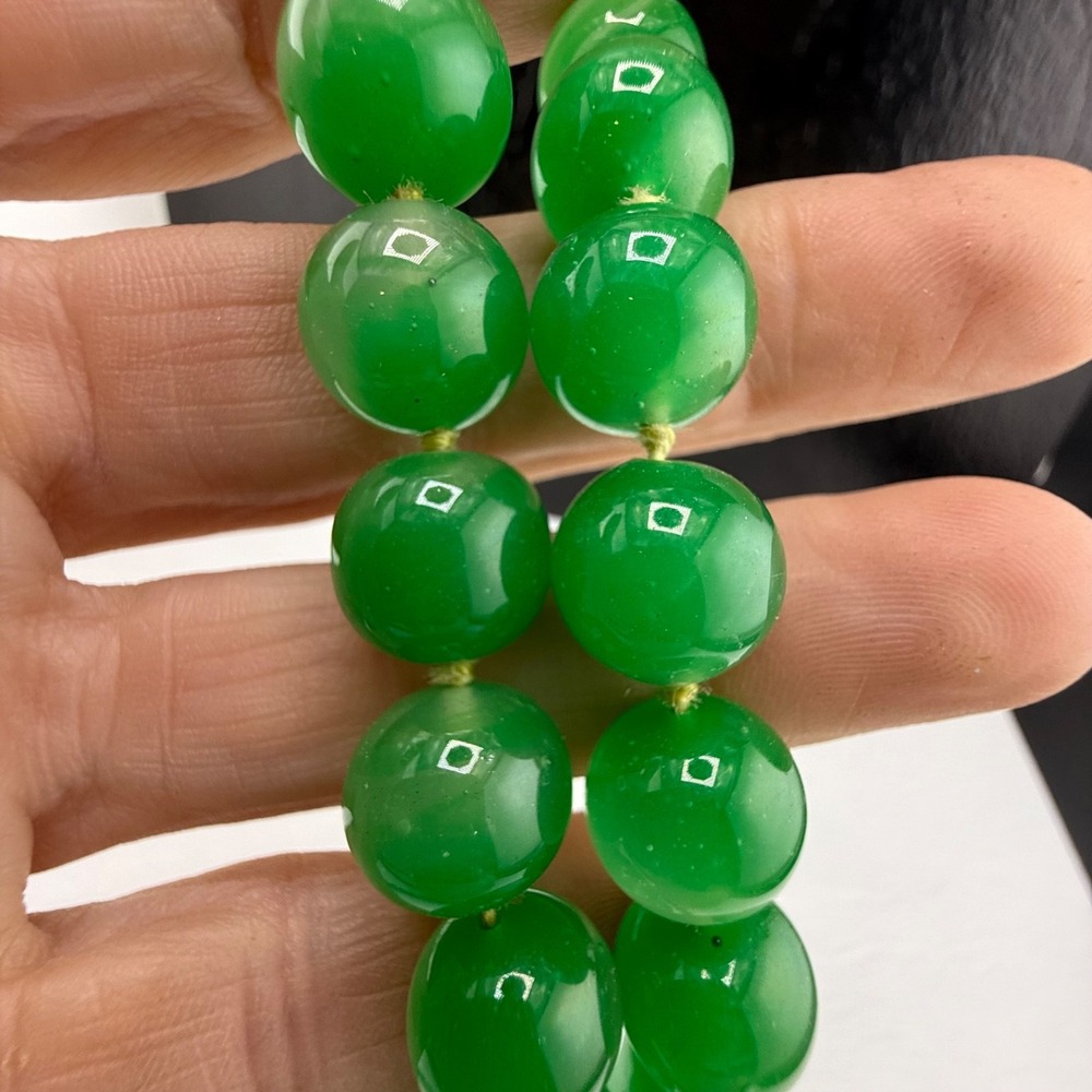 Vintage Polished Stone Beaded Necklace Green 32”